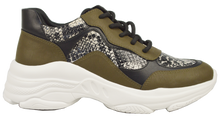 Load image into Gallery viewer, Athletic Sneaker/ Snake