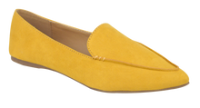 Load image into Gallery viewer, Pointy Loafer- Yellow Suede