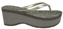 Load image into Gallery viewer, Platform Thong- Silver